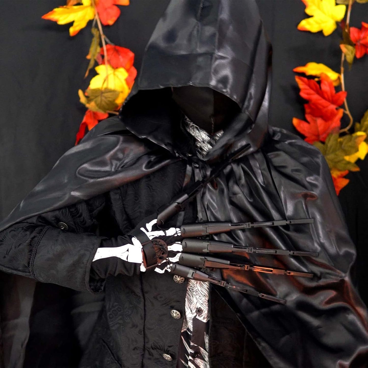 Halloween Articulated Finger Claws – Scary Skeleton Hand Props with Protective Gloves