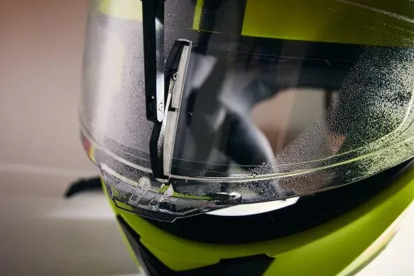 Mini Electric Helmet Wiper – Clear Vision for Every Ride